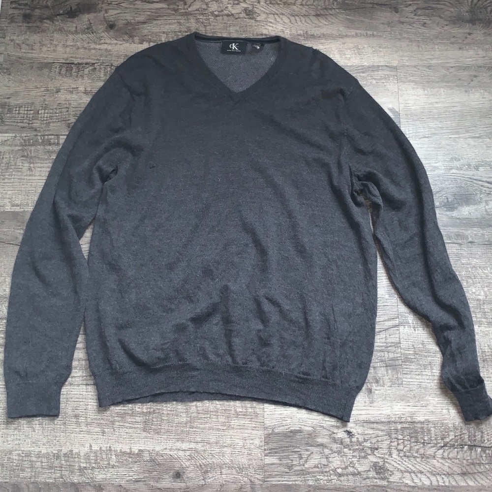 Calvin Klein Men’s Wool V-Neck Sweater
